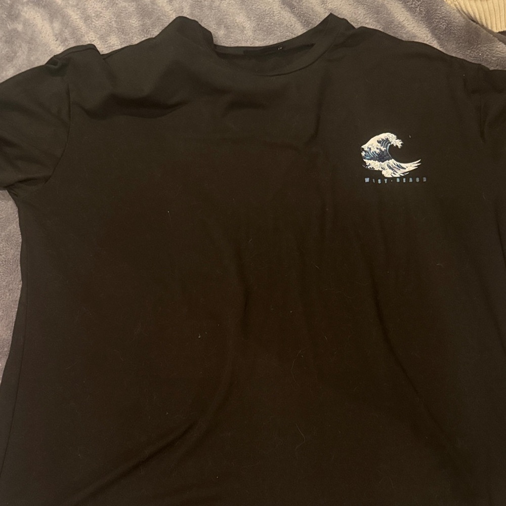 SHEIN Black Short Sleeve Tee with Wave Design